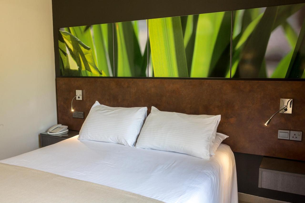 Mayfair Gardens Paphos Ngoại thất bức ảnh