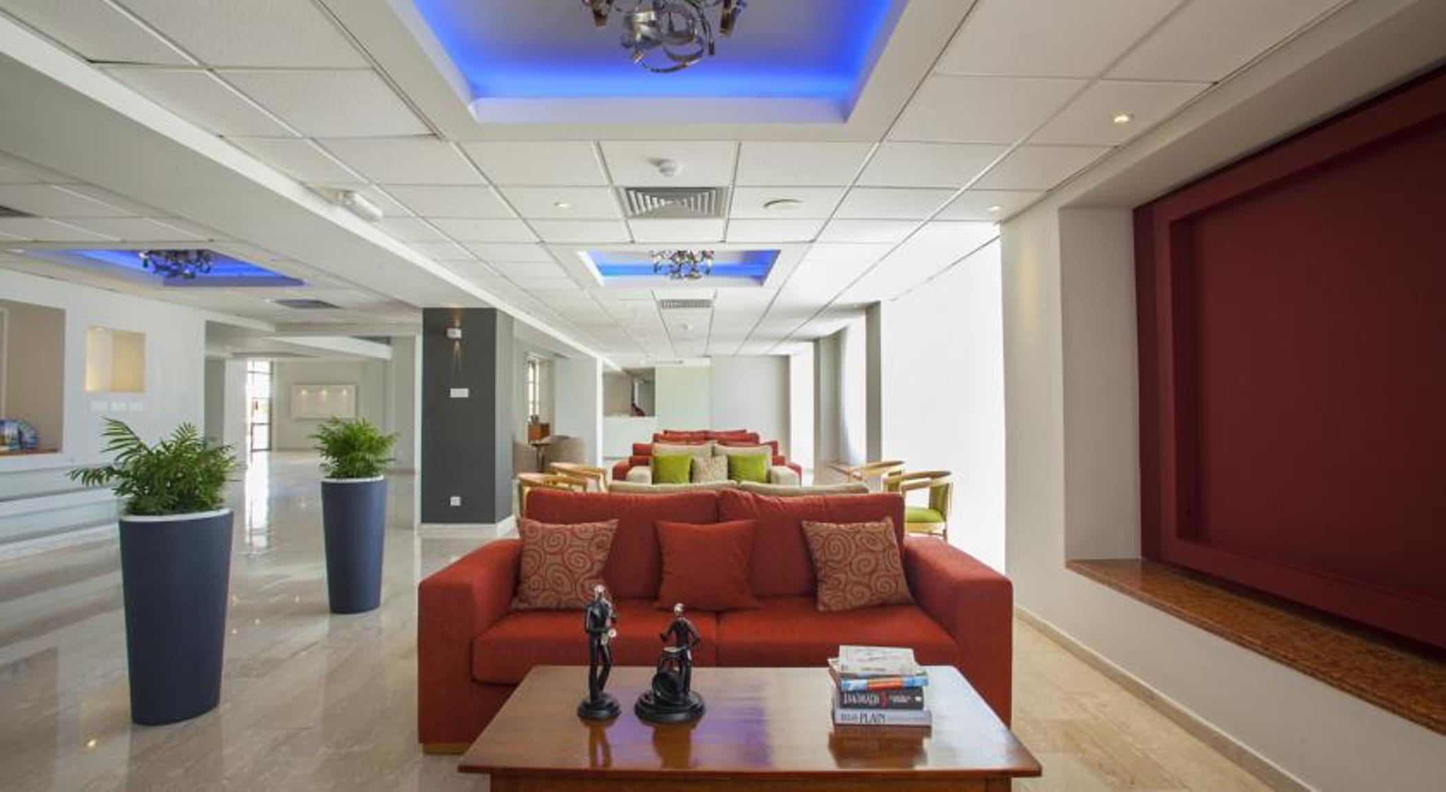 Mayfair Gardens Paphos Ngoại thất bức ảnh
