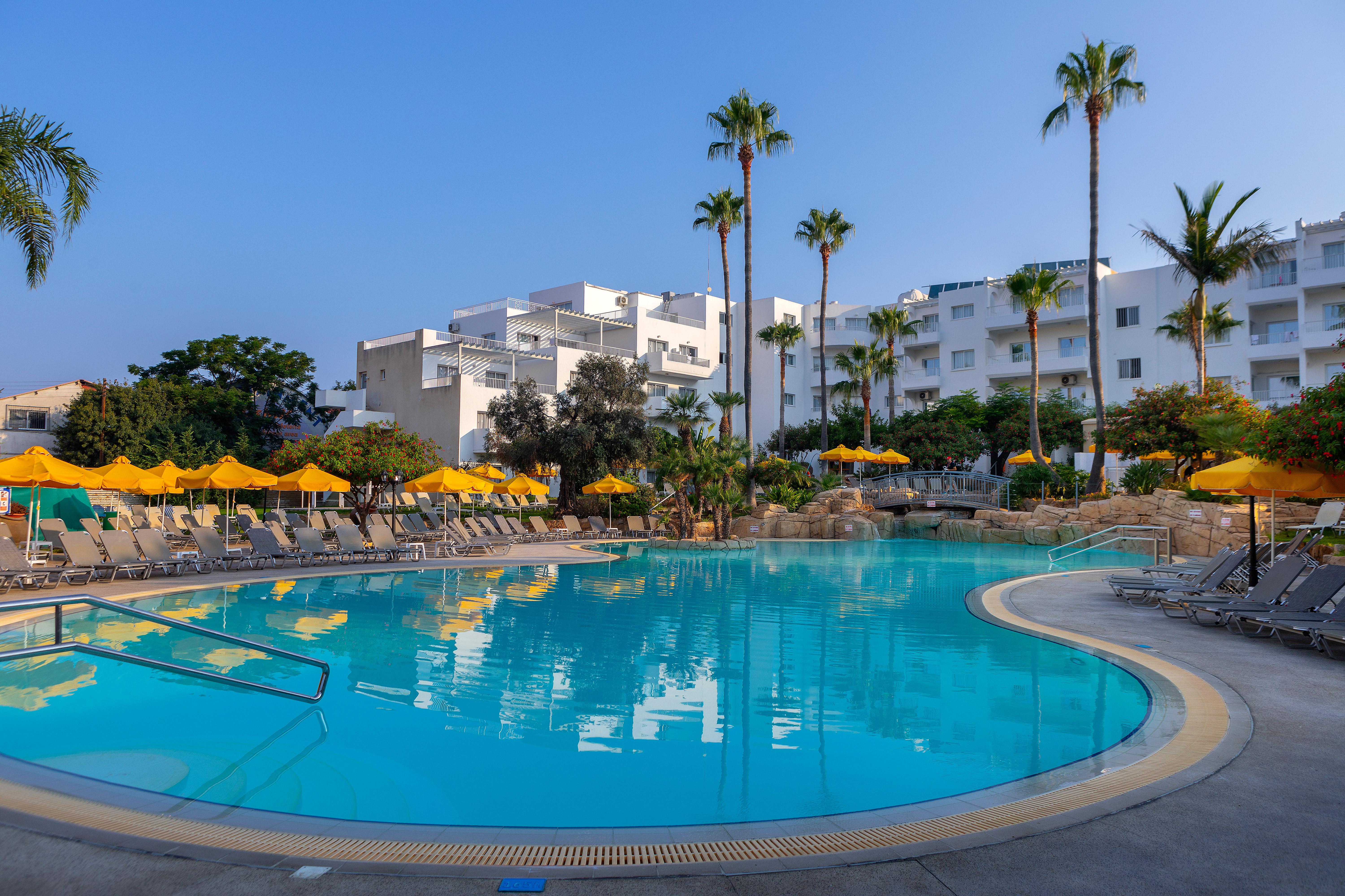 Mayfair Gardens Hotel Paphos Ngoại thất bức ảnh