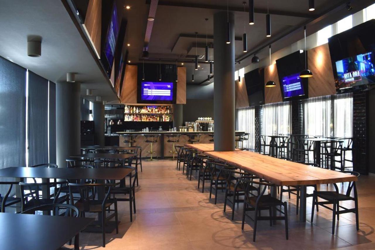 Mayfair Gardens Paphos Ngoại thất bức ảnh