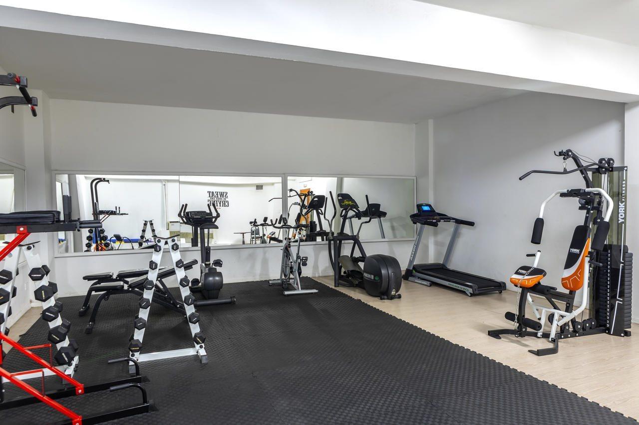 Mayfair Gardens Paphos Ngoại thất bức ảnh