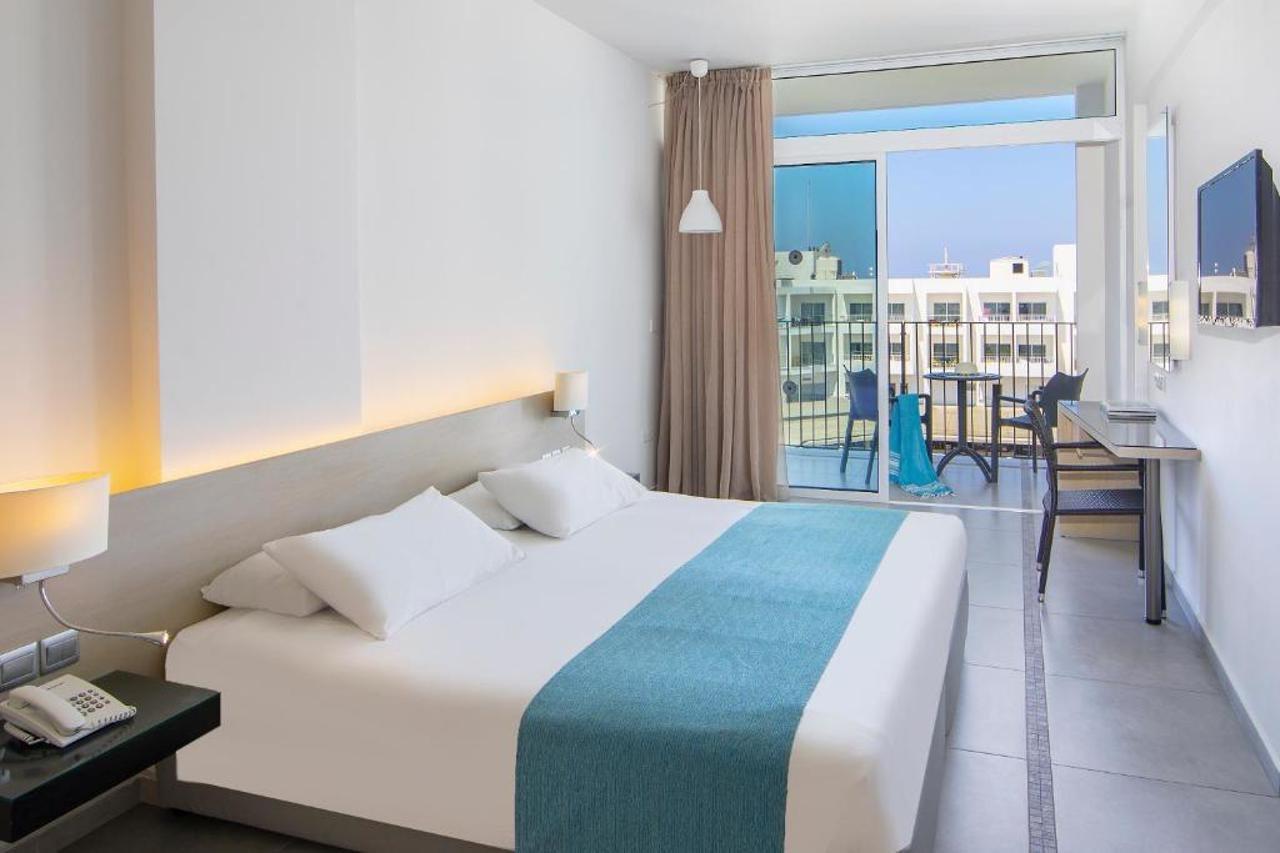 Mayfair Gardens Hotel Paphos Ngoại thất bức ảnh