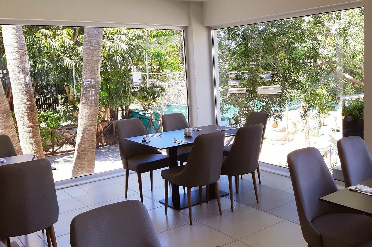 Mayfair Gardens Paphos Ngoại thất bức ảnh